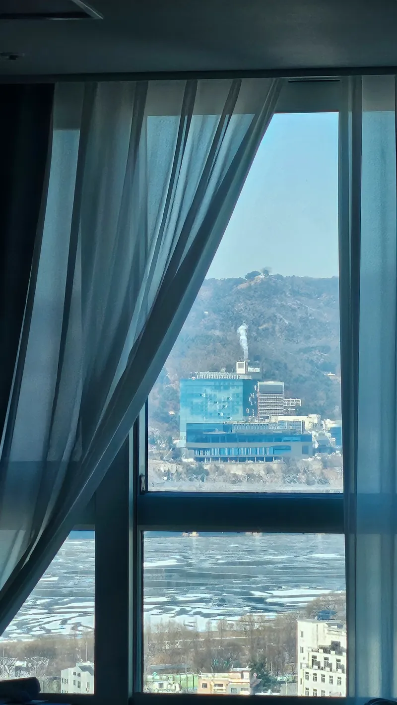 [Gangdong, Seoul] A house with a view all day long, from the Han River's ripples to the nighttime lights. 20