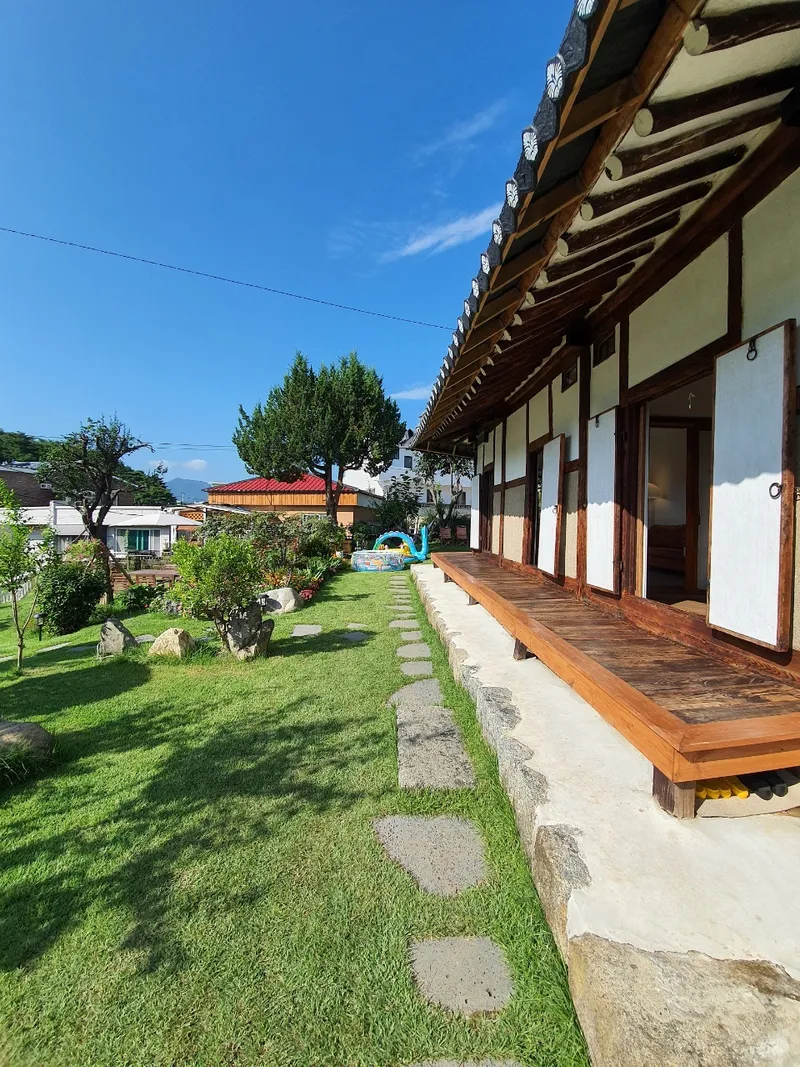 [Gangneung] 3-room Hanok detached house with a 100-pyeong wide yard 49