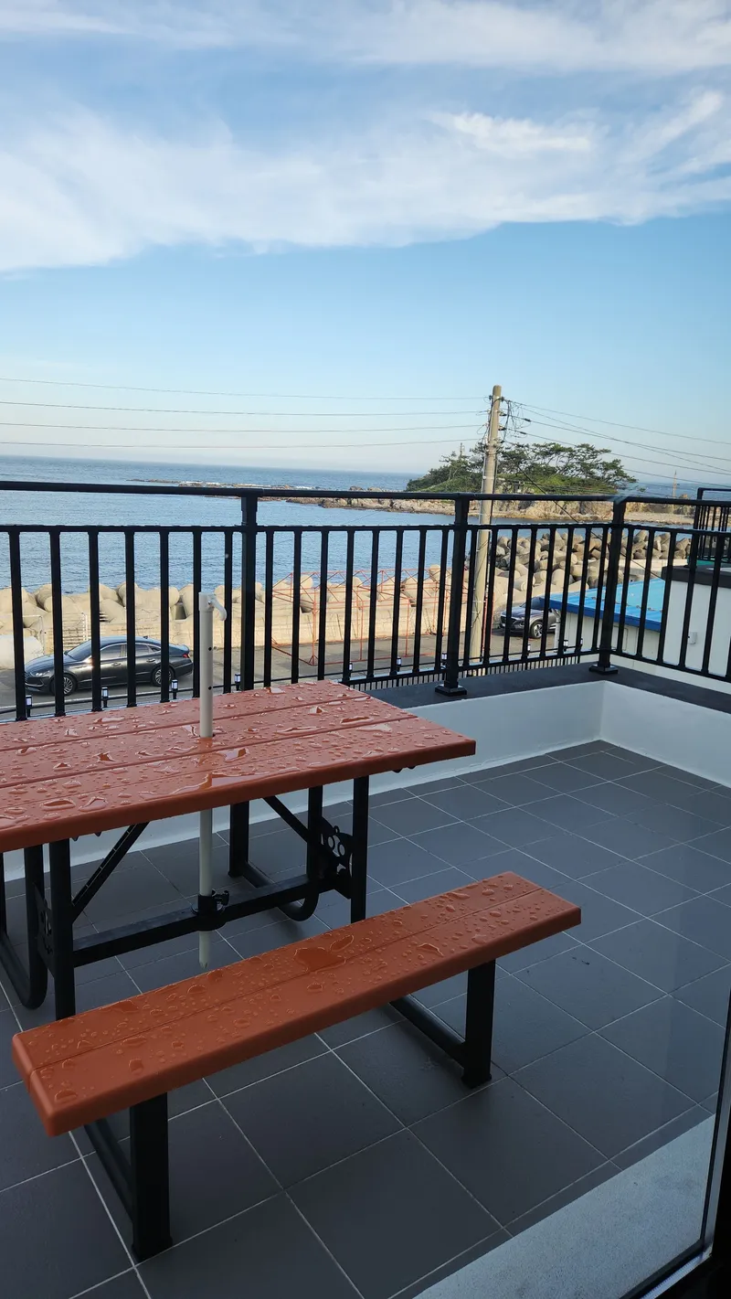 [Pohang] Room 202, 2nd floor, with a view of the Guryongpo ocean 5
