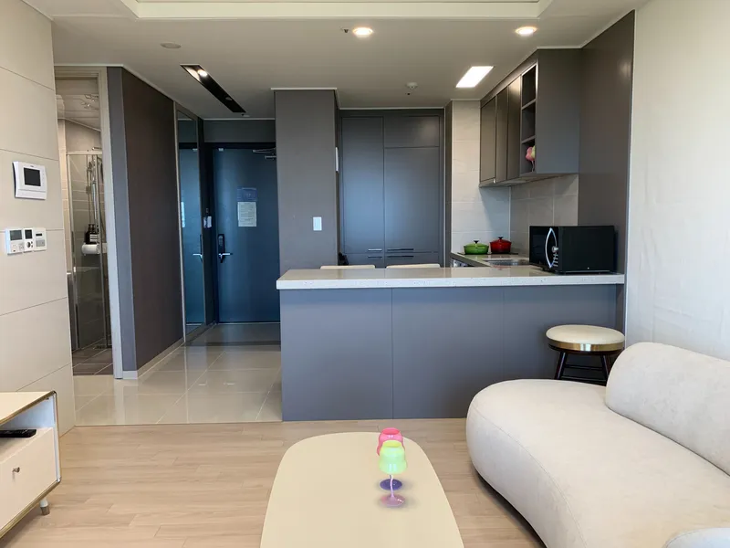 [Sokcho][Sokcho, Gangwon Province] #5-minute walk from Sokcho Beach #OTT available #Fantastic ocean view #Cooking allowed 17