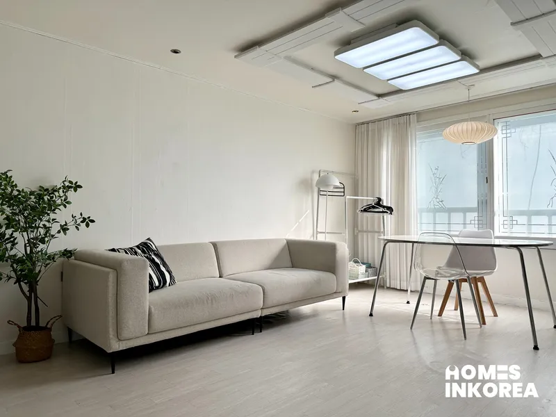 [Seodaemun, Seoul][Seoul Mapo] 7-minute walk from Hongik Univ. Station, three-room 12