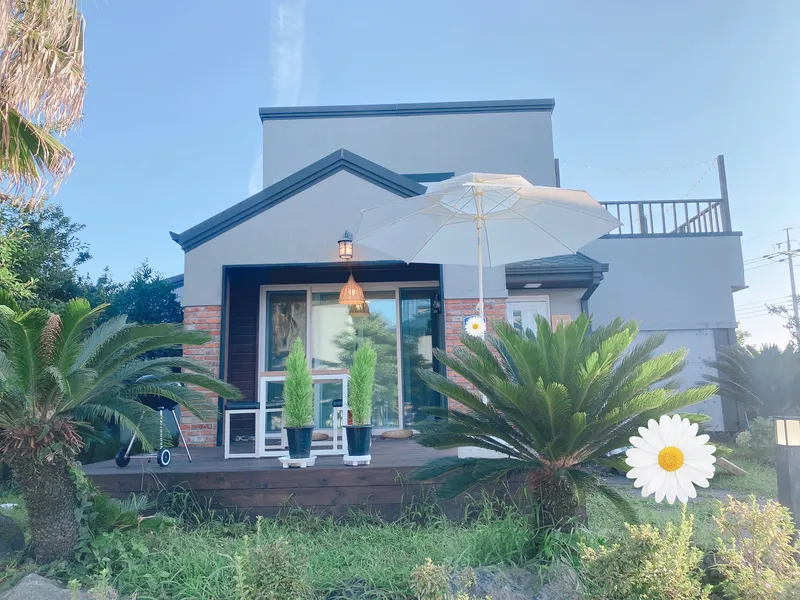 [제주 구좌] 비자림 도보 감성 2층 독채#수영장#불멍#넷플릭스 10