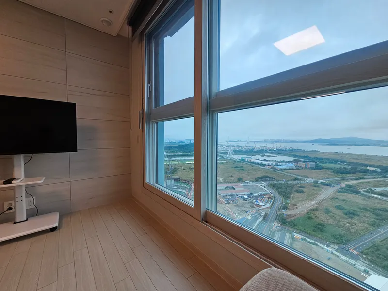 [Seohae, Incheon] Cheongna Two-Room Apartment with Unobstructed Ocean View 15