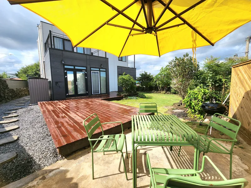 [Andeok, Seogwipo] Sanbangsan Mountain, Jeju Island, near the sea_Hallasan Mountain view_Private yard house 22