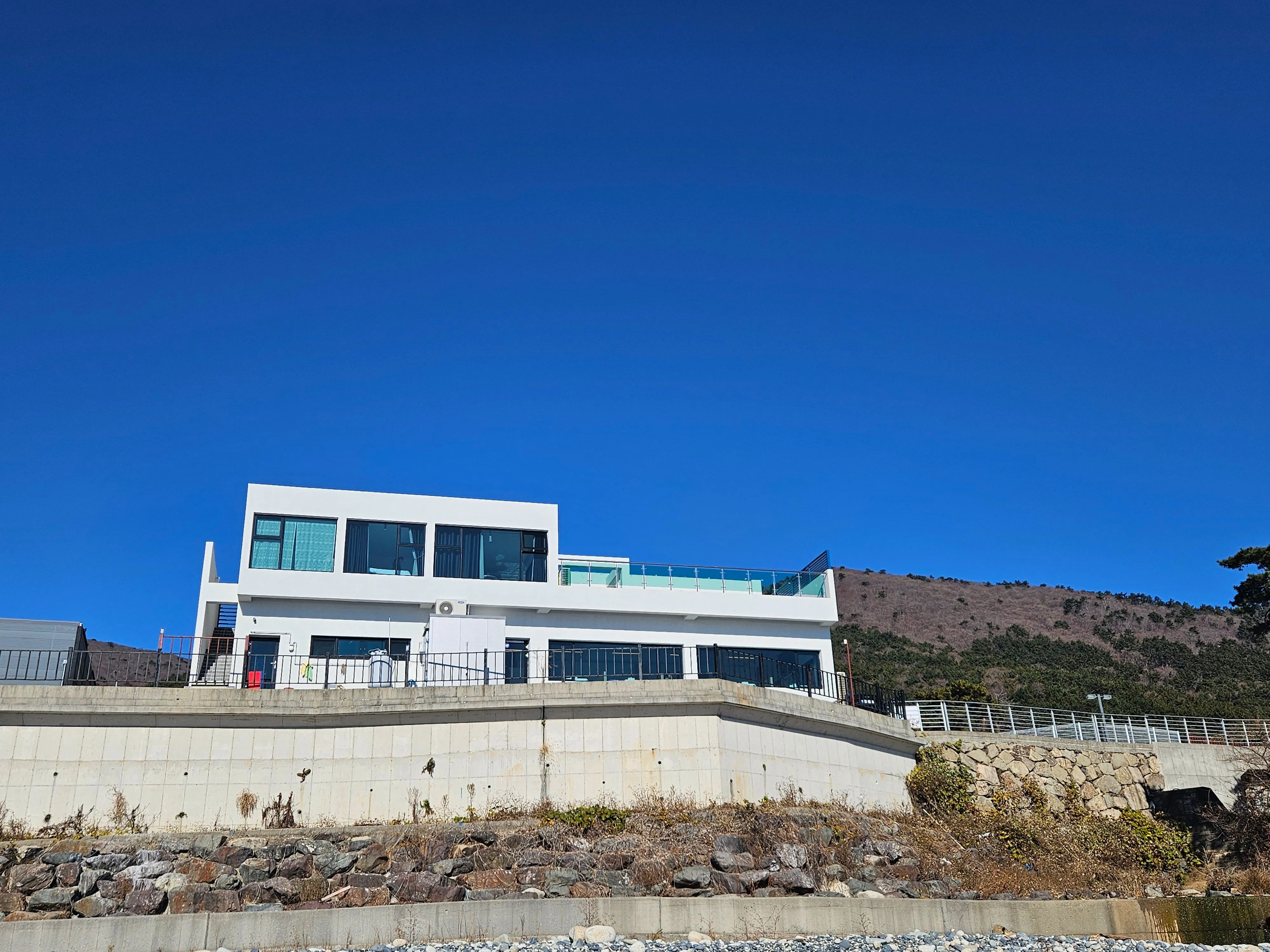 Irun-myeon Ocean View Two-Bedroom House