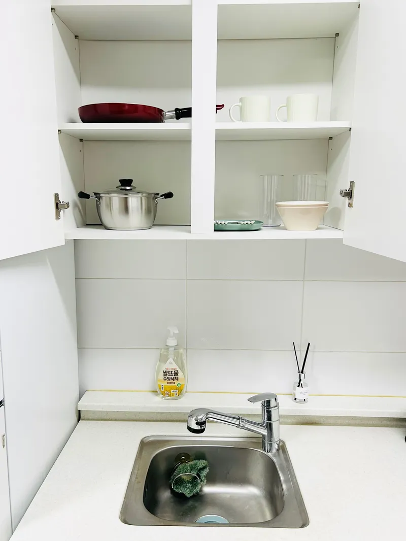 [Mapo, Seoul] One-room apartment 30 seconds from Hongik University Station 5