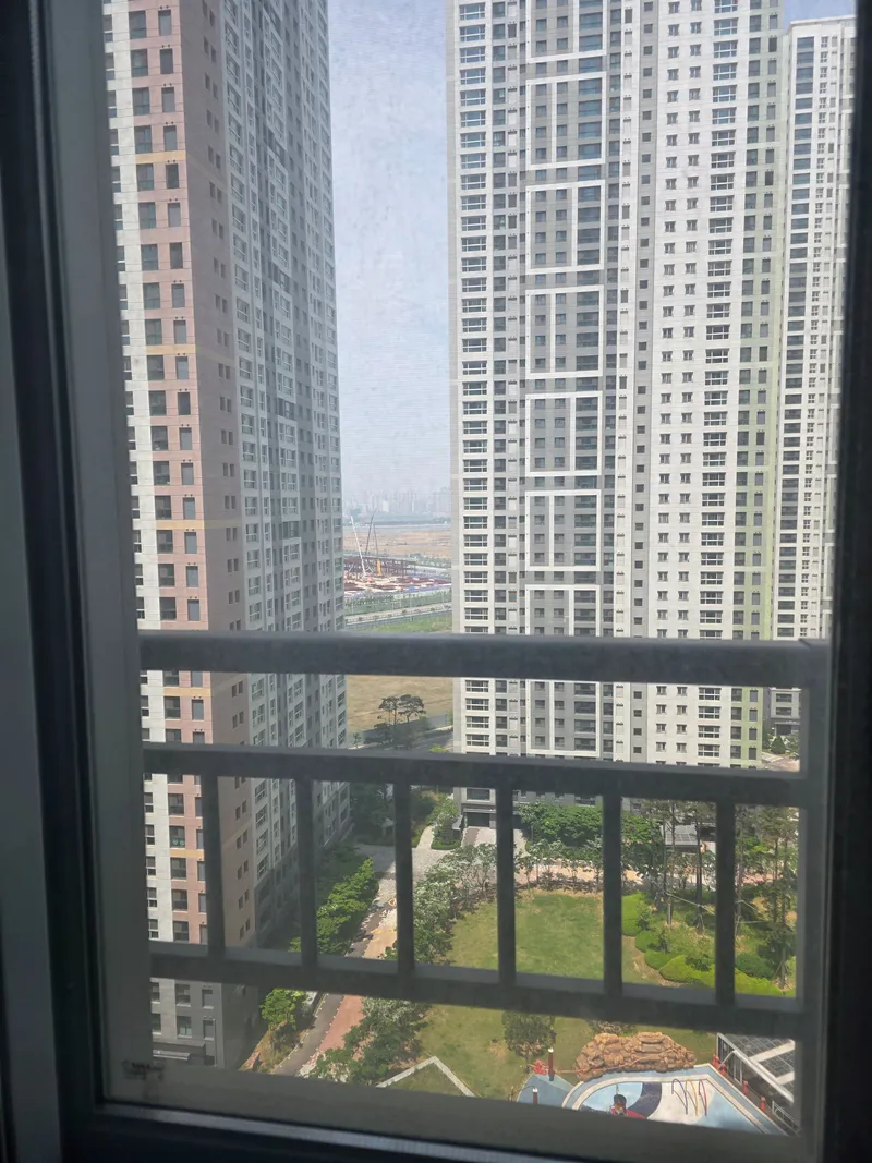 [Yeonsu, Incheon] 10-person ocean view full air conditioning 35 pyeong newly built 4-room apt 26
