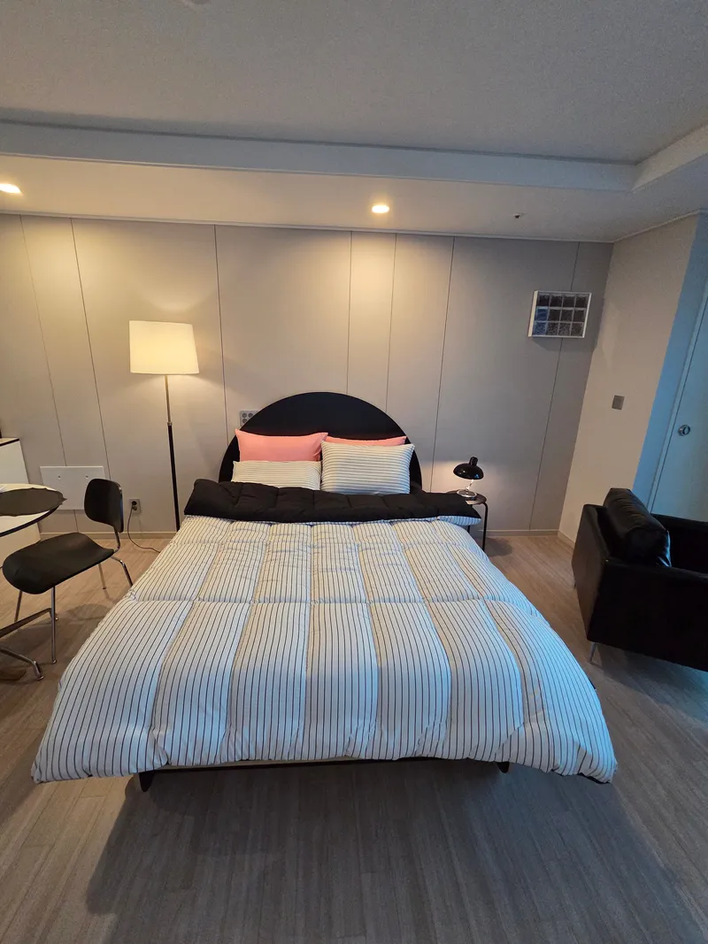 [Yeosu] A modern house with a charming ocean view 3