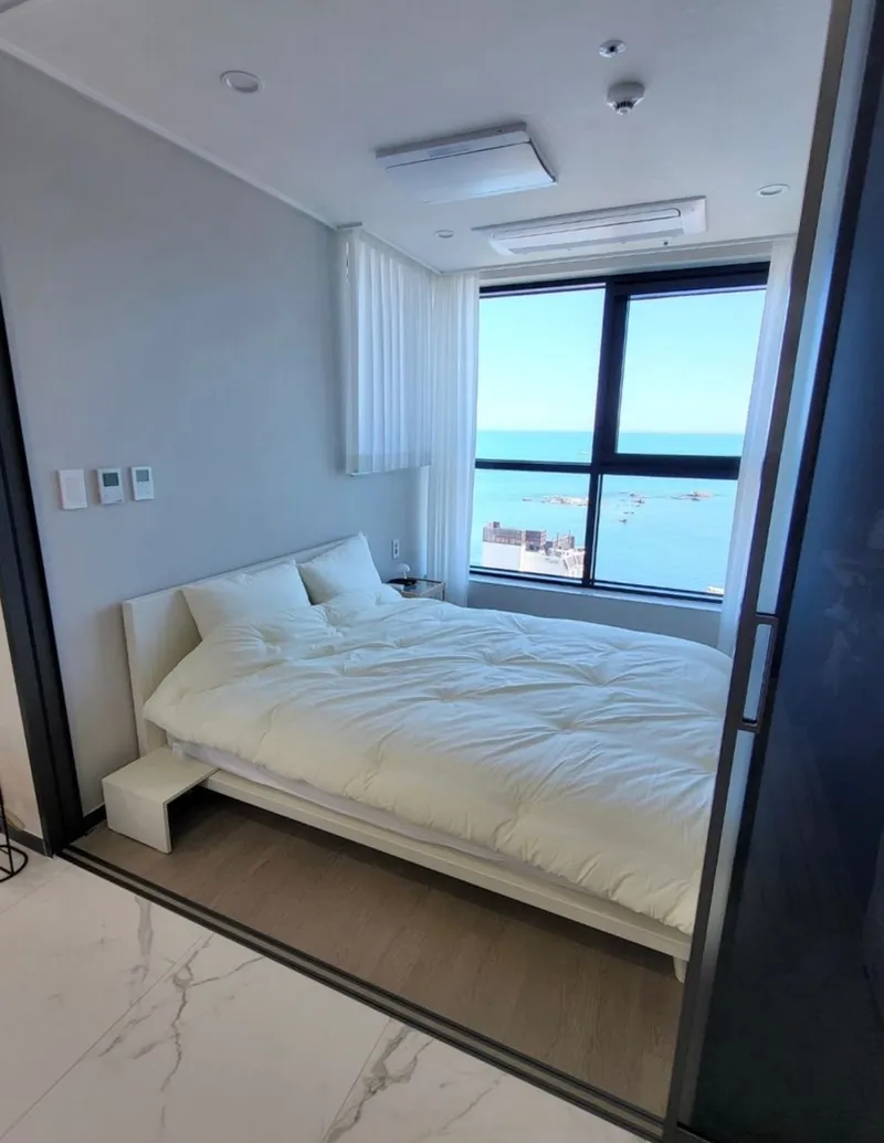 [Gijang, Busan] Ocean View Newly Built Officetel Separate Bedroom (Full Option) 3