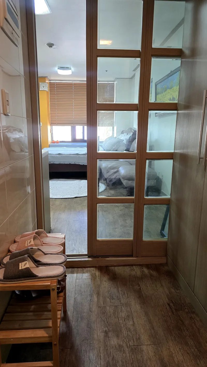 [Nohyeong-dong, Jeju] 10 minutes from the airport to the sea, 5 minutes from a large mart and hospital, safe and clean officetel 6