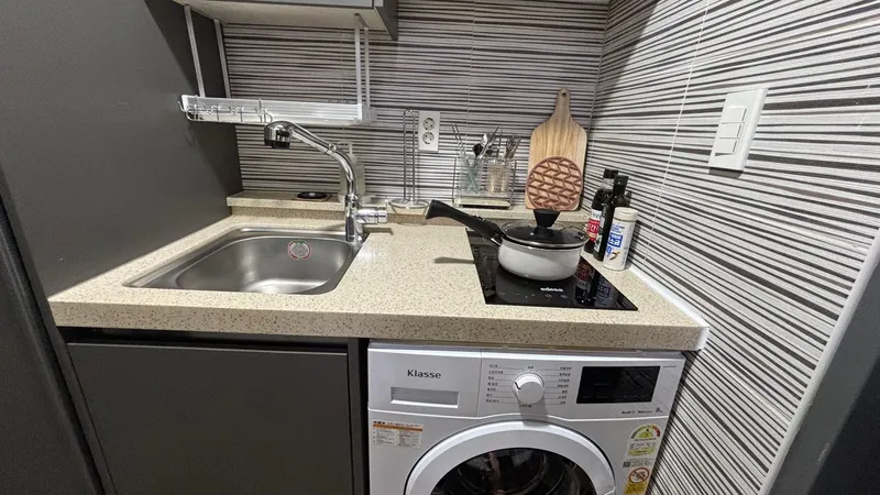 [Dong-gu, Daejeon][Daejeon Station Special] Tempur Queen Bed + Emotional Safety Accommodation + Free Parking + Netflix + Business Trip 24
