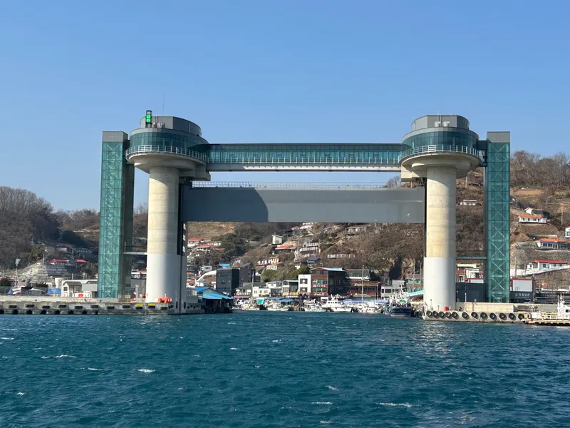 [강원 삼척] 차로 초교 2분, 벚꽃산 바로 옆,바다 7분 계단 아파트 12