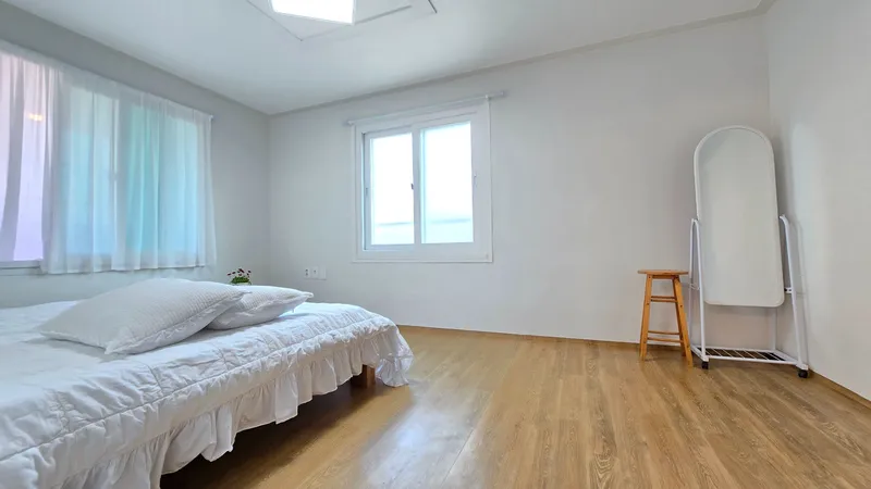 [제주 이호일동] 제주 공항 10분거리 이호테우해변 근처 넓은 20평 투룸 4