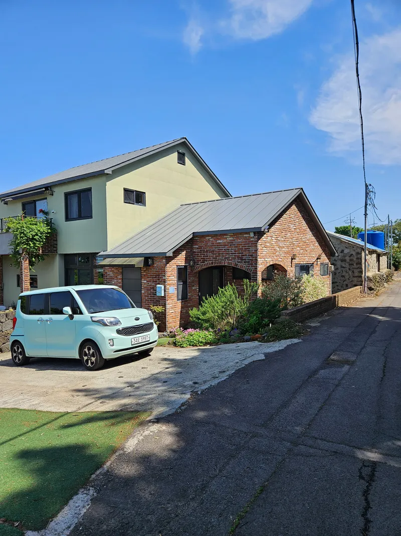 [Aewol, Jeju] A 1-minute walk! Gotjawal Forest is right in front. 26