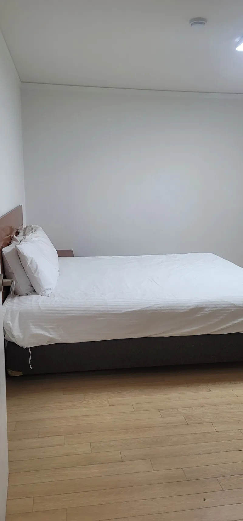[Seocho, Seoul] 3 min walk from Gangnam Station, 2-room, pet-friendly, Samsung Town View 2