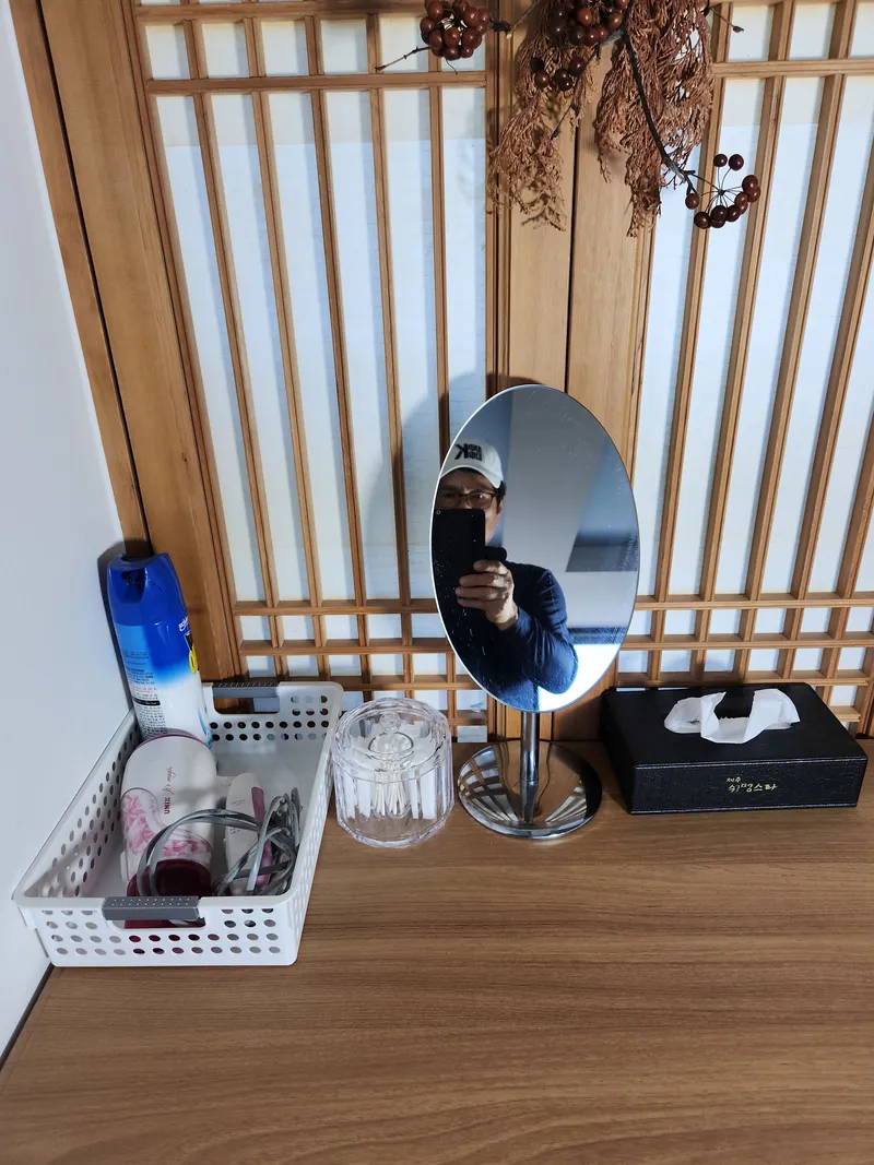 [Namwon, Seogwipo] 204, 2nd floor, wide window, cool view, 6 pyeong party room, Hanok style 4