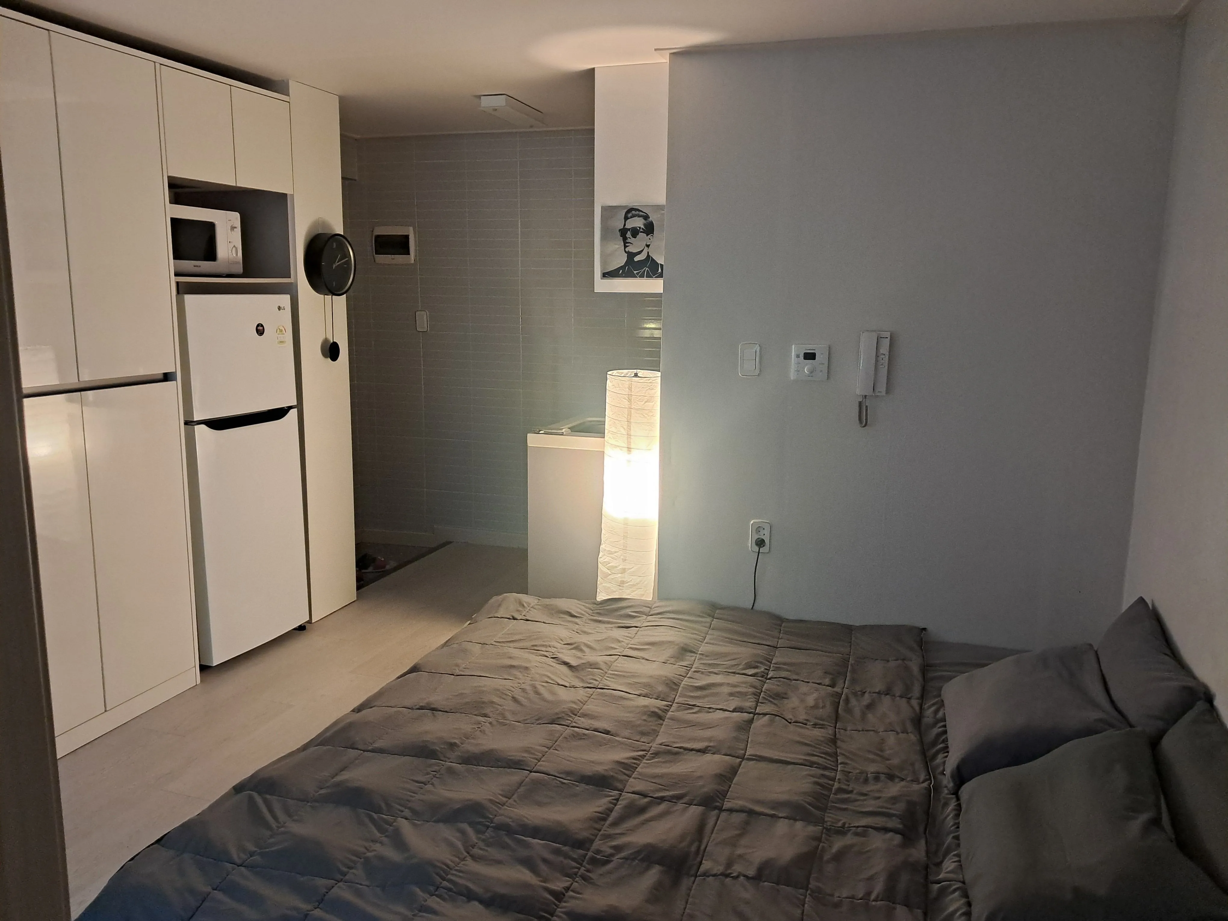 Heukseok-dong Transit-Friendly One-Bedroom House
