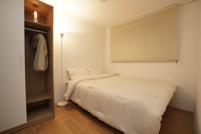 [Jongno, Seoul] #5 min walk from Hyehwa Station #Recently remodeled #3 rooms + 1 bathroom #Beam projector cinema 14