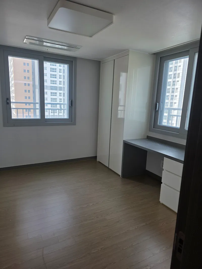 [Yeonsu, Incheon] 10-person ocean view full air conditioning 35 pyeong newly built 4-room apt 23