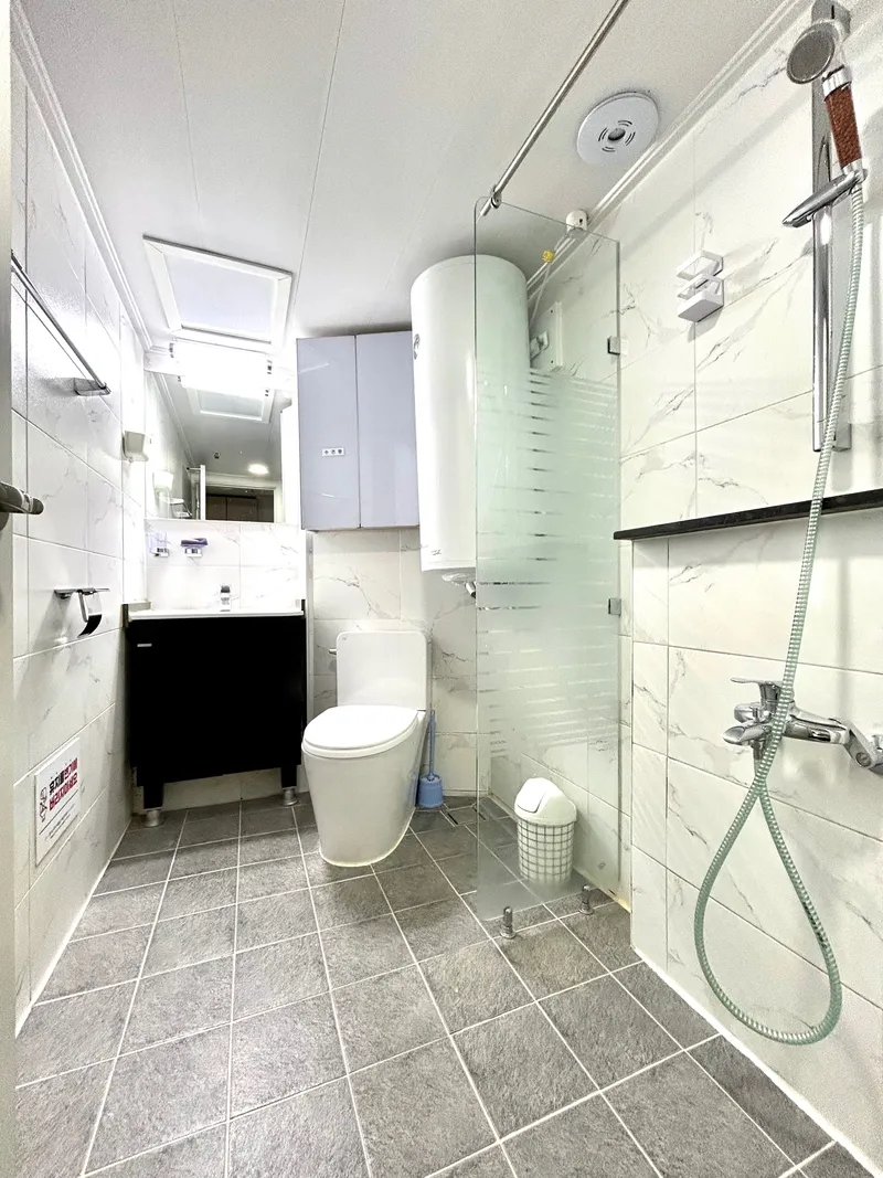 [Suyeong, Busan] Two queen beds OK, prime spot for Gwangan Bridge view/drone show OK, 1 minute walk to the beach OK 18