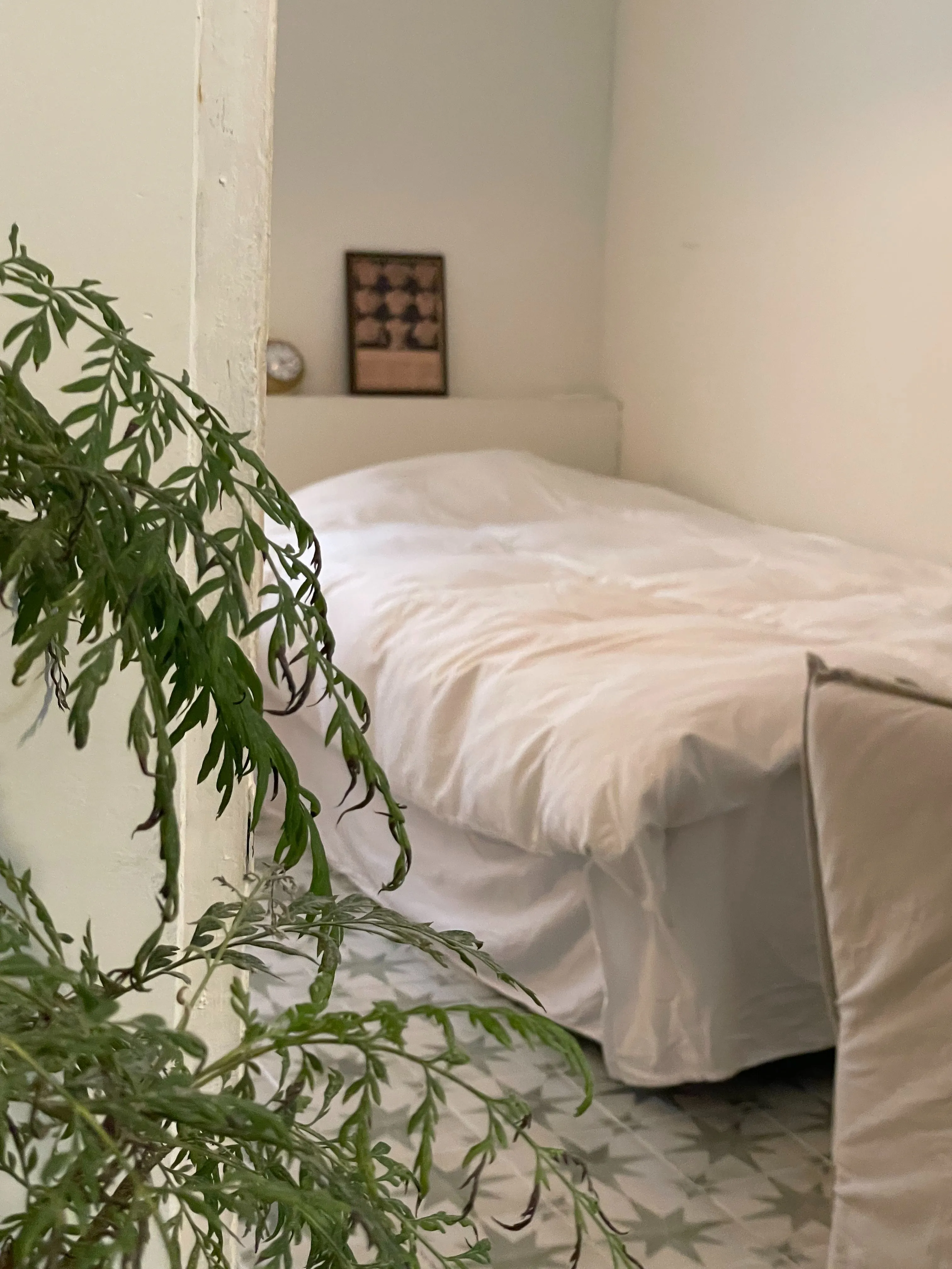 Gongdeok-dong Two-Bedroom House with Yard