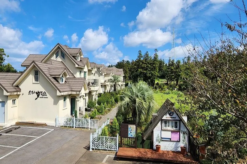 [Jocheon, Jeju] European-style accommodation perfect for a quiet rest #KidsPension #Duplex #TangerineExperience #FlowerGarden 7