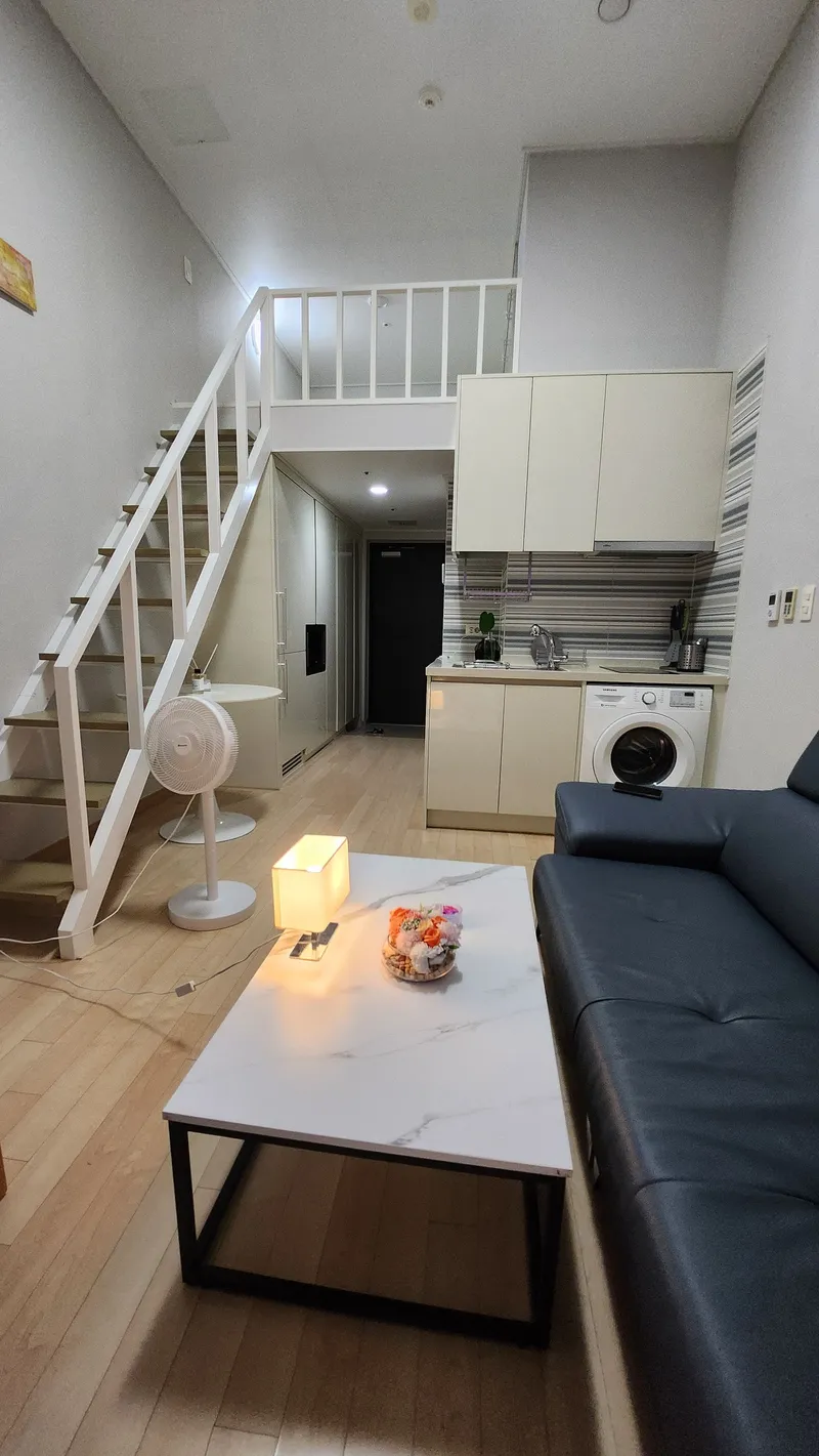 [Songpa, Seoul] Jamsil High-rise duplex with a fantastic Seokchon Lake view 9