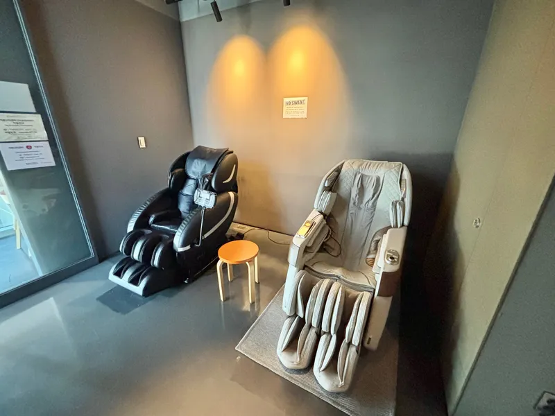 [Yongsan, Seoul][2 mins from Seoul Station] Fully furnished stylish room, free gym, free coffee, free study space 23