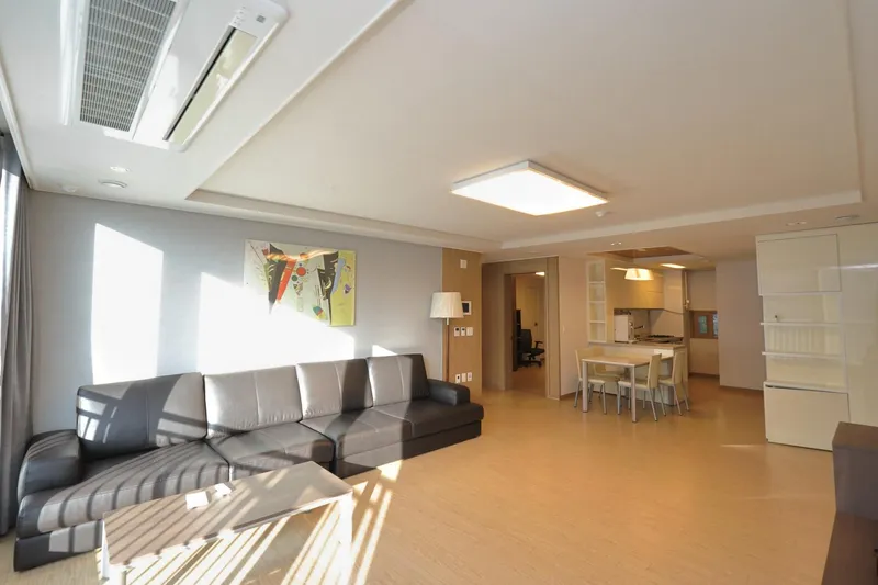 [Geoje] 34 pyeong top floor three-room with full option of mountain and sea view 11