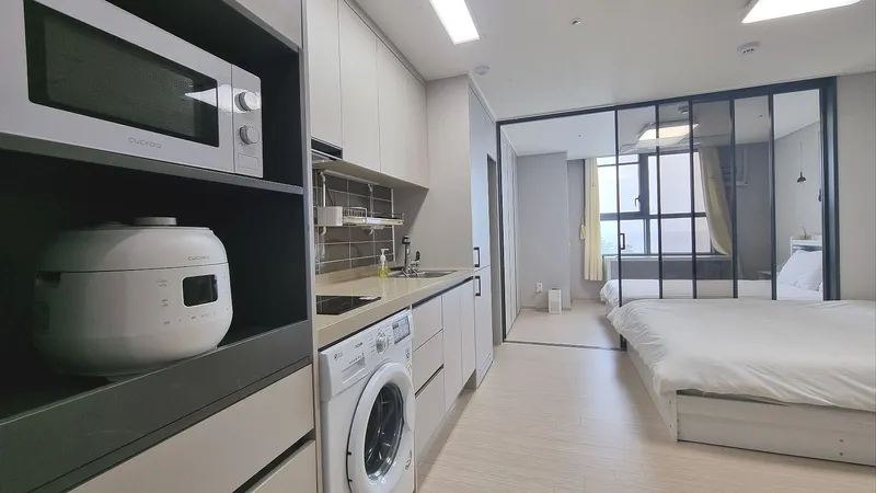 [Donghae] Room 708 Latex Twin Bed Ocean View (New Room) 7