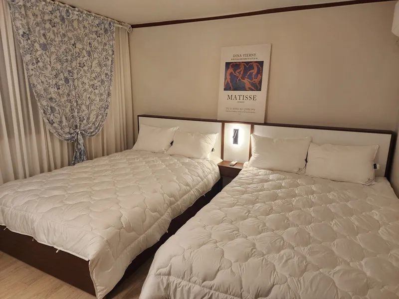 [Ansan] 10-minute walk from Handae Station, 2 double beds 2