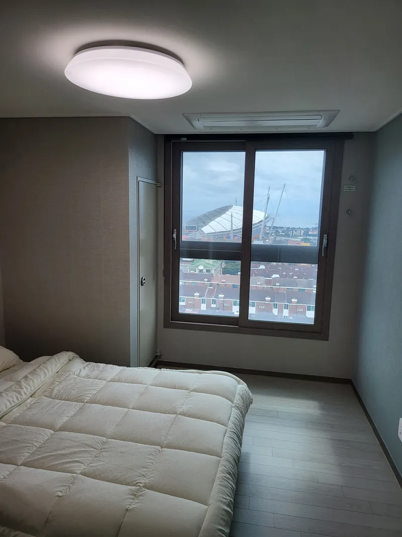 [Beophwan-dong, Seogwipo] Newly built, fully-furnished, ocean view, separate one-room (cooking available) residence in Seogwipo city 2