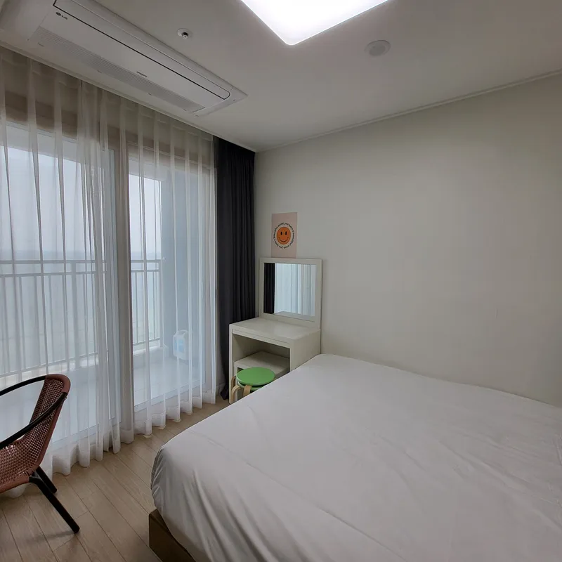 [Yangyang] E7-10/1. High-rise ocean view. Full options. Bed sunrise. Close to Yangridan-gil. OTT available. 19