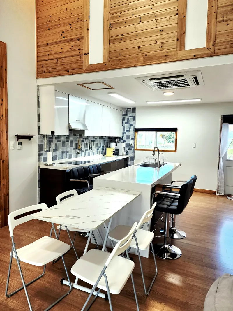 [Hallim, Jeju][Jeju Aewol] A quiet three-room country single-story house with a yard and a beautiful sunset 23