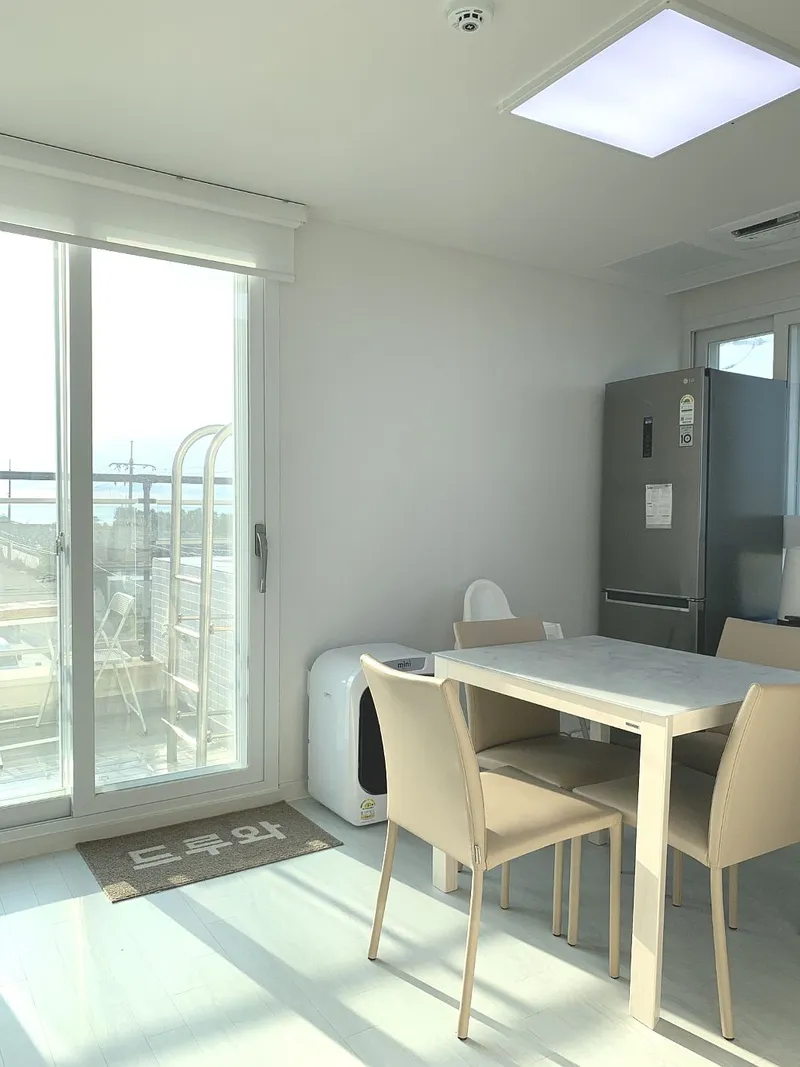 [Aewol, Jeju] A detached townhouse with a jacuzzi overlooking the nearby sea, coastal road 1 52