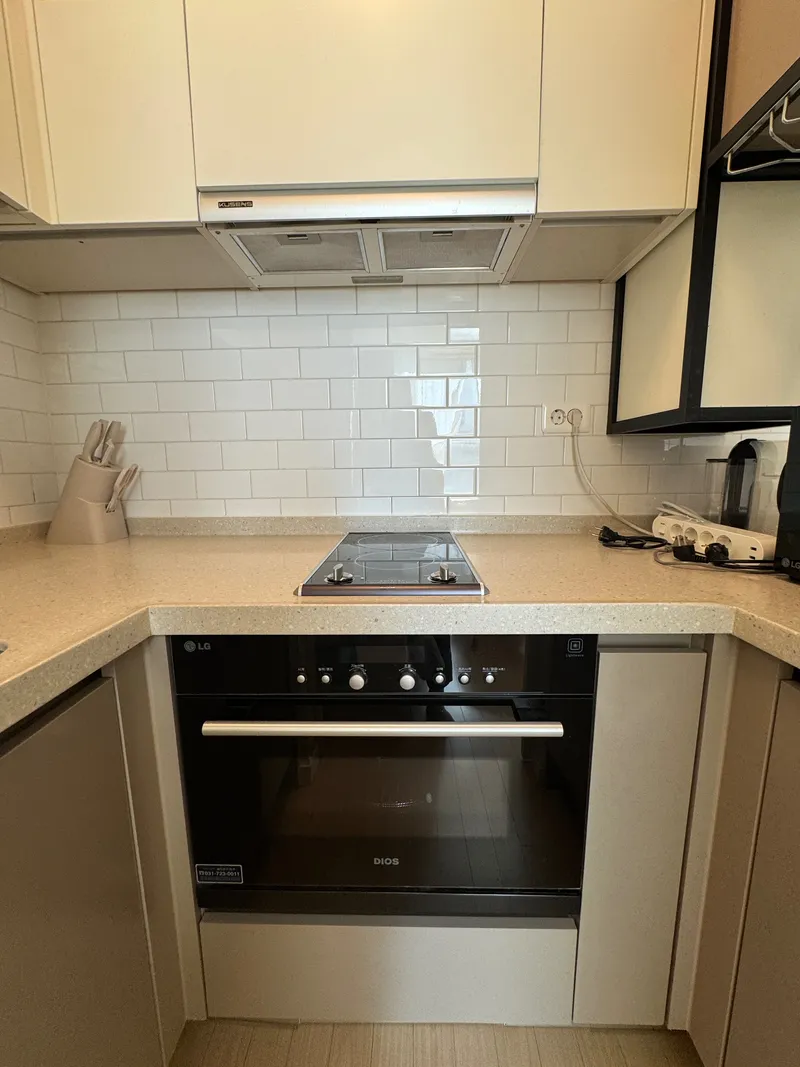 [Seongnam] 5 minutes walk from Jeongja Station! Pangyo Station, Jeongja-dong hot place location! 30
