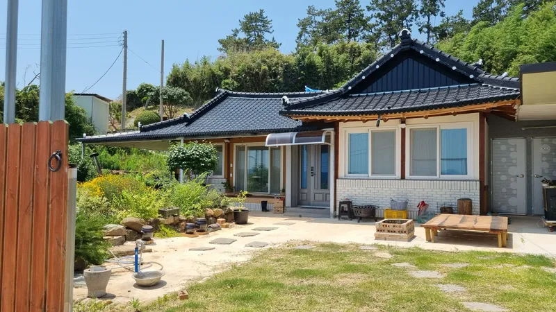 [Haenam] Healing in a detached Hanok house, the sea and wide fields of Haenam, the village at the end of the land 13