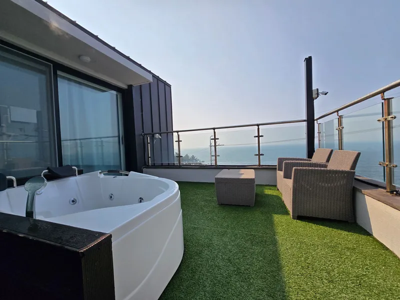 [Aewol, Jeju] Ocean view/Modern style separate two-room, terrace whirlpool spa. 3rd floor, E type 16