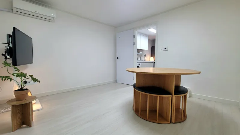 [Songpa, Seoul] 4-person two-room apartment, 5-minute walk from Songpanaru Station, parking available on Jamsil Songridan-gil 4