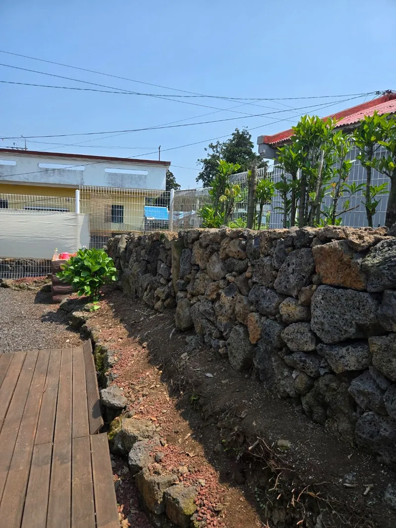[제주 구좌] 수국과 돌담이 멋있는 투룸 독채 44