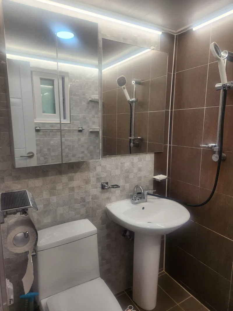 [Seo-gu, Daejeon] Ceiling fan, sun lamp, dryer, large TV, queen bed #PetFriendly 7