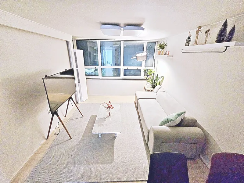[Haeundae, Busan] 2-minute walk from the beach, ocean view three-room, lowest price 17