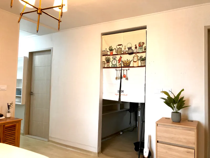 [Yongsan, Seoul] 2nd floor of a male-only share house in Itaewon, Hannam, with convenient transportation. 5