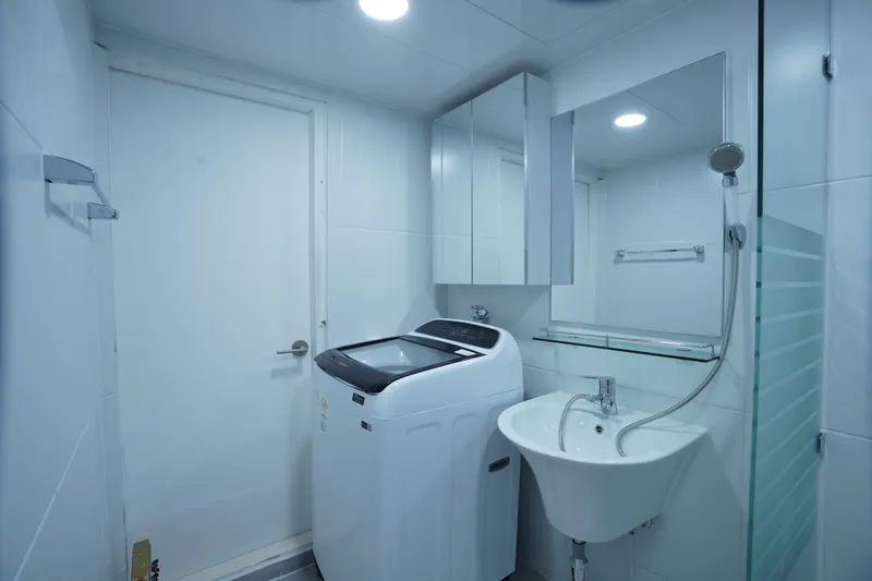 [Jongno, Seoul] #5 min walk from Hyehwa Station #Recently remodeled #3 rooms + 1 bathroom #Beam projector cinema 20