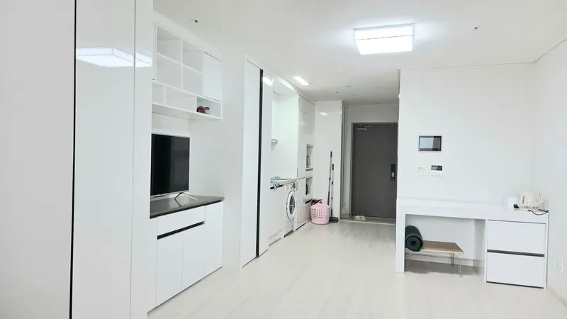 [Dong-gu, Gwangju] The best short-term rental in the heart of Chungjang-ro, convenient from the moment you step in. 2