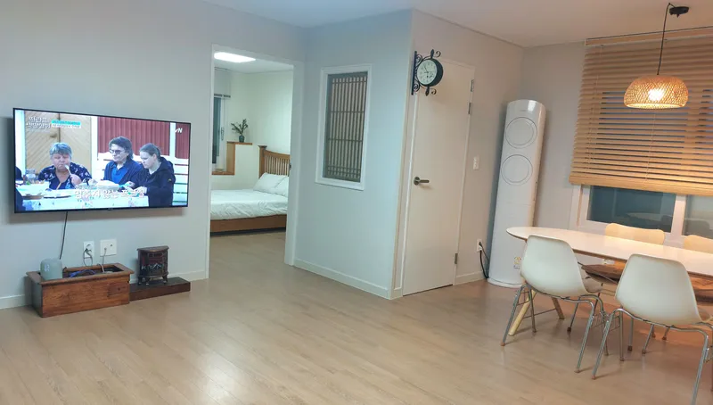 [제주 구좌] 김녕 도보1분 바닷가 독채. 김녕돌담집 한달살기 (안채) 9