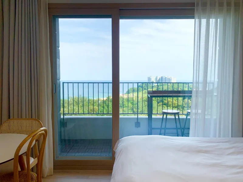 [Sokcho] Couple Room with Ocean, Seoraksan, Cheongcho Lake, and Ferris Wheel View 2