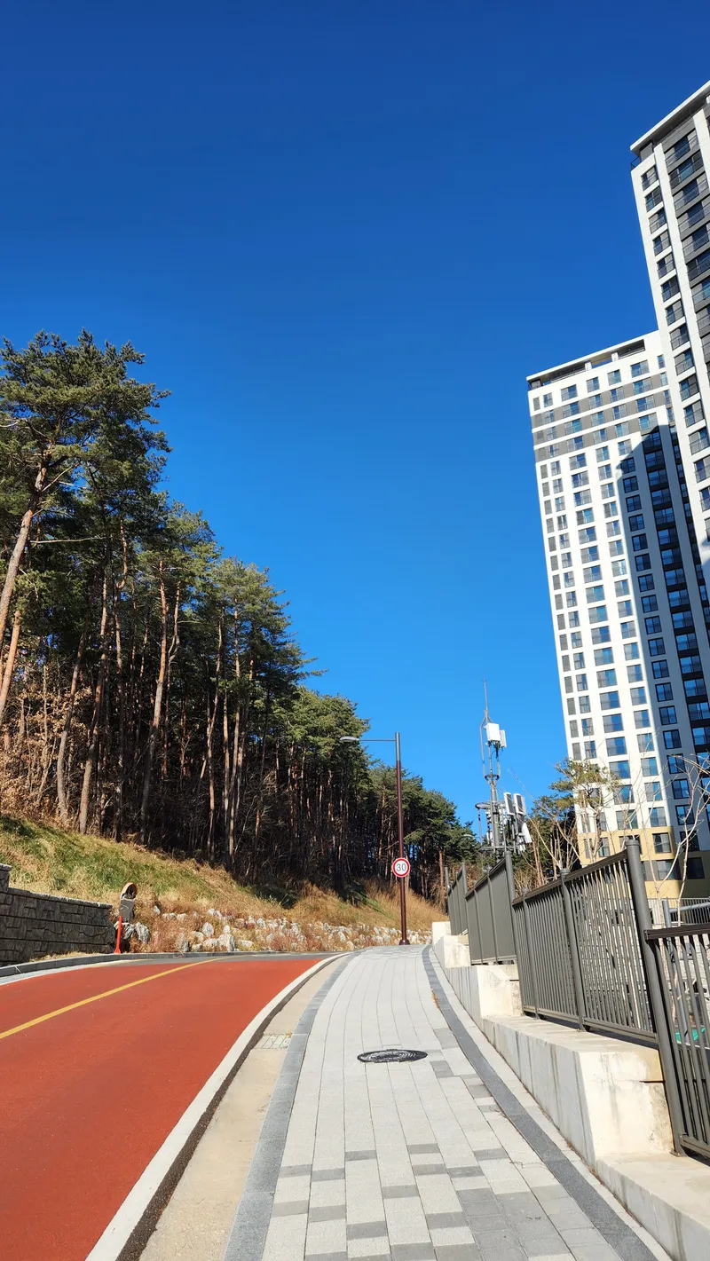 [강원 동해] 호텔보다 쾌적한# 초고층 신축# 도서관 옆 조용한 힐링숙소 37