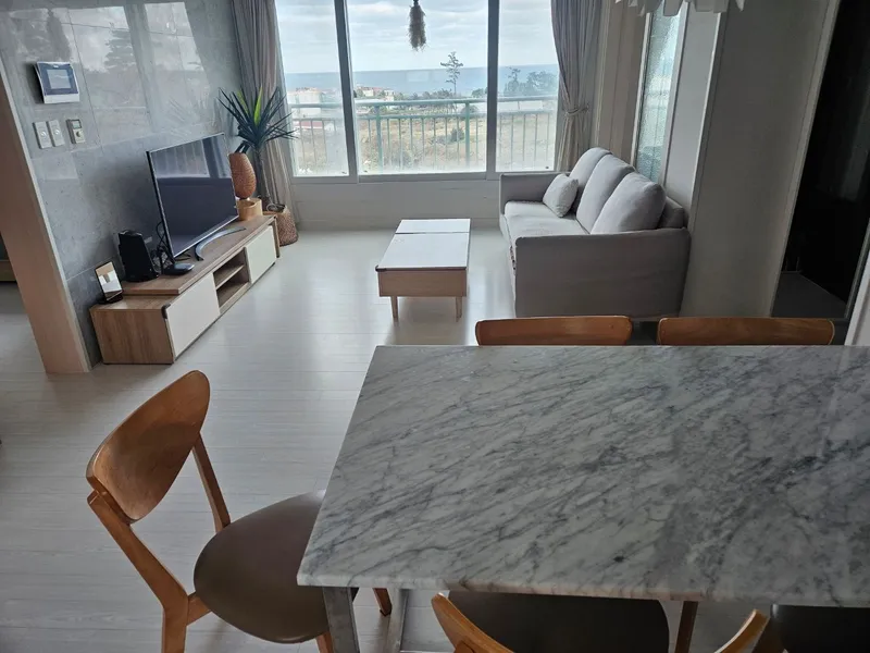[Aewol, Jeju] A duplex on the top floor of a villa with an ocean view that was featured on TV 8