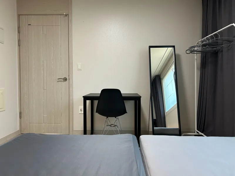 [Seodaemun, Seoul] 7-minute walk from Hongik University Station, three-room 3